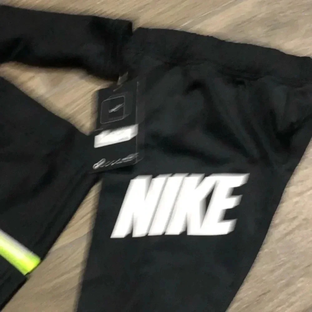 NWT Nike toddler jogger set with jacket yellow zipper streetwear activewear